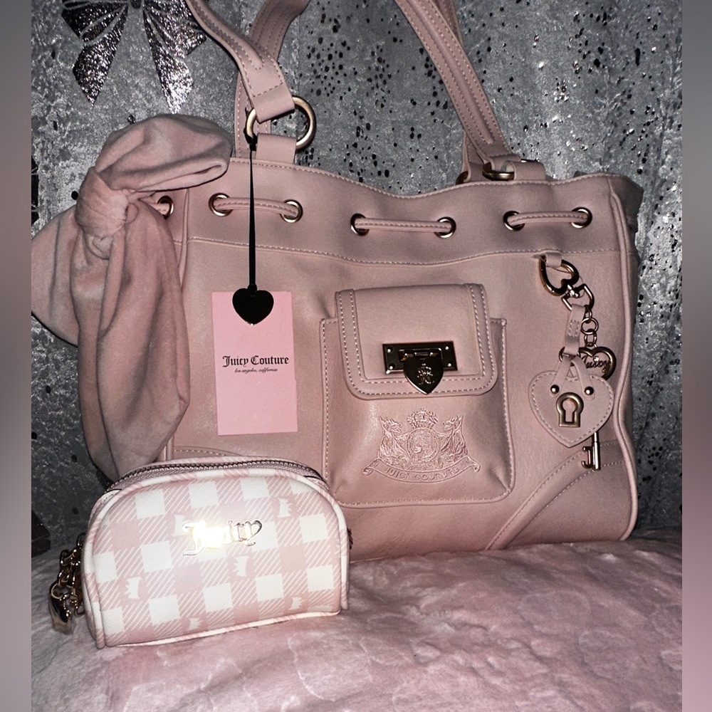 Juicy Couture pink leather like daydreamer